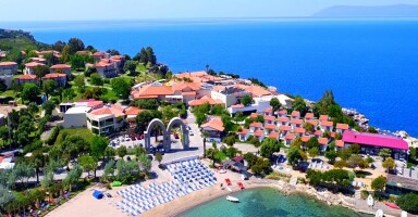 Maya Bistro Hotel Beach