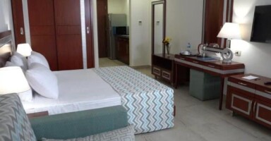 Oyster Bay Beach Suites