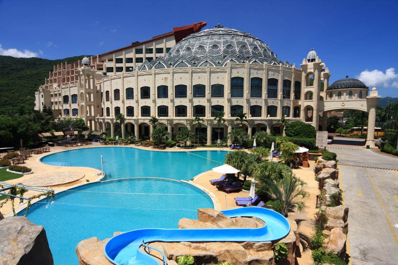 Отели yalong bay. Universal Hotel Хайнань. Отель Yalong Bay Universal Resort Sanya 5*. Ялунвань Хайнань. Ялонг Бэй Хайнань отели.