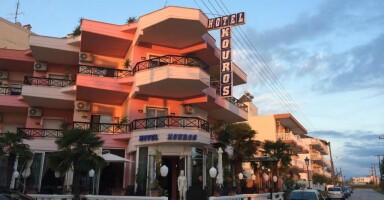 Kouros Hotel