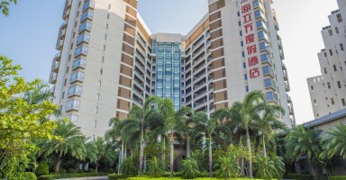 Sanya Seacube Holiday Hotel